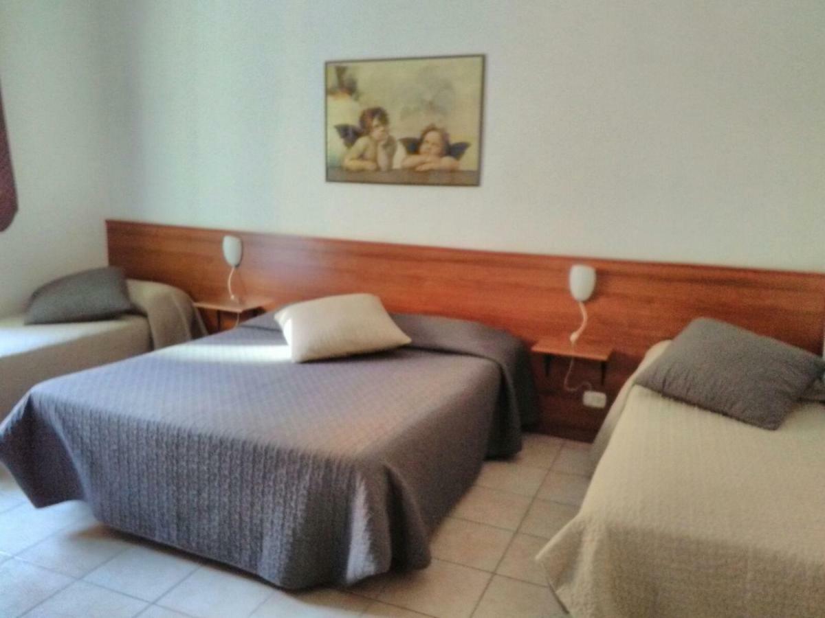 Francesca Tourist Apartment Rzym Zewnętrze zdjęcie